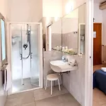 Hotel Vela 3*