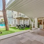 Vela Hotel 3*