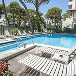 Hotel Vela 3*