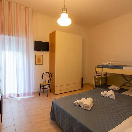 Vela Hotel 3*