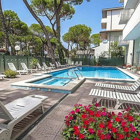 Hotel Vela 3*