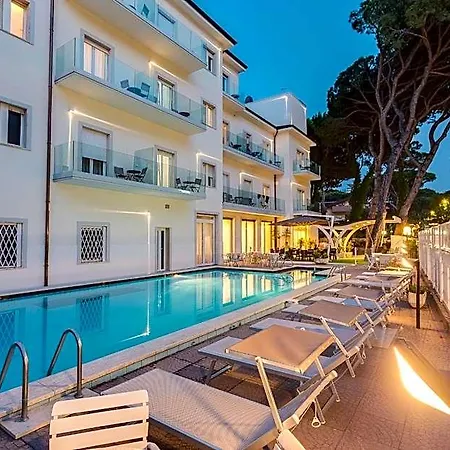 Hotel Vela 3*